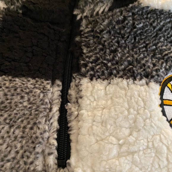 Boston Bruins NHL Sherpa 1/4 Zip Fleece Style Pullover New GIII 4Her Size XL - Picture 10 of 10